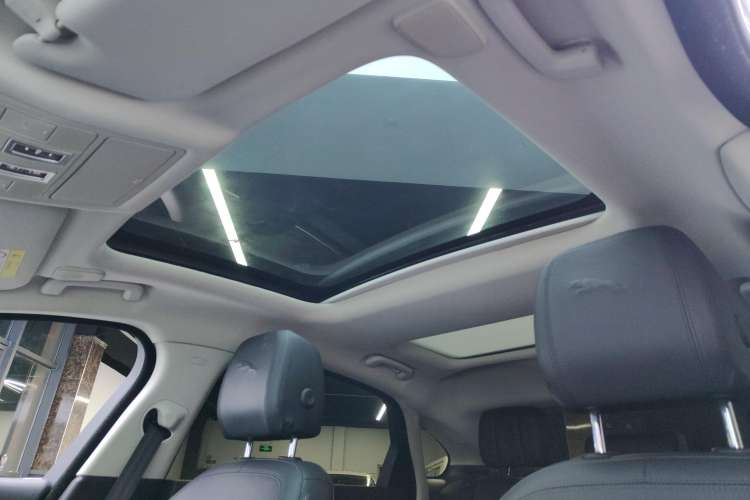 Used Jaguar XFL 2021 XFL 2.0T P250 Two-Wheel-Drive Luxury Deluxe Edition Headliner