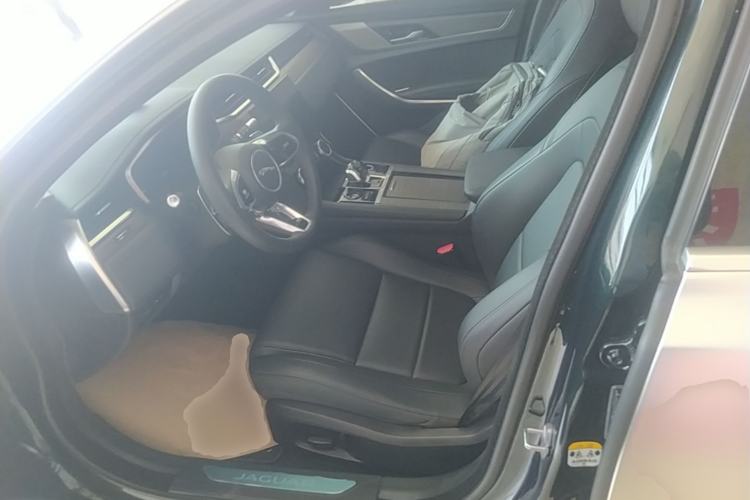 Used Jaguar XFL 2021 XFL 2.0T P200 Two-Wheel-Drive Elite Luxury Edition Left Front Seat