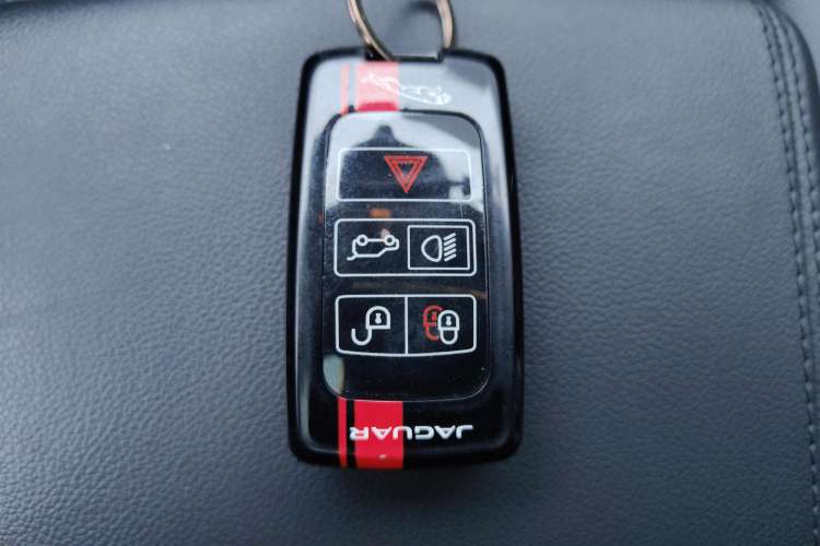 Used Jaguar XFL 2021 XFL 2.0T P250 Two-Wheel-Drive Luxury Deluxe Edition Vehicle Key