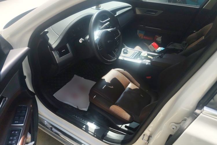 Used Jaguar XFL 2021 XFL 2.0T P250 Two-Wheel-Drive Luxury Deluxe Edition Driver Seat