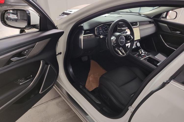 Used Jaguar XFL 2021 XFL 2.0T P200 Two-Wheel-Drive Elite Luxury Edition Driver Seat