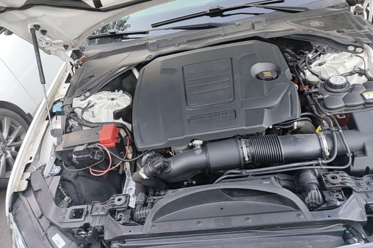 Used Jaguar XFL 2021 XFL 2.0T P250 All-Wheel-Drive Shimmering Black Sport Edition Engine Bay Right