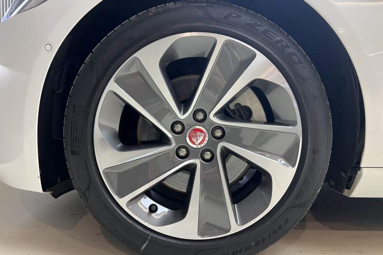 Used Jaguar XFL 2021 XFL 2.0T P200 Two-Wheel-Drive Elite Luxury Edition Exterior 2