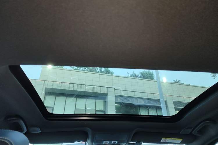Used Jaguar XFL 2021 XFL 2.0T P250 All-Wheel-Drive Shimmering Black Sport Edition Headliner