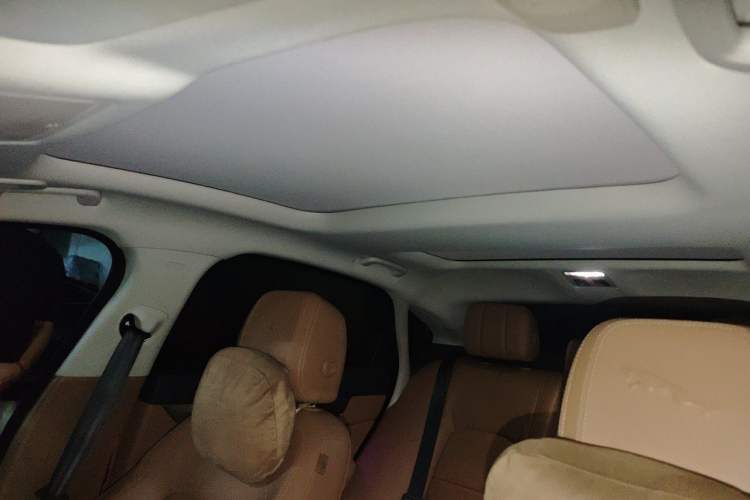 Used Jaguar XFL 2021 XFL 2.0T P250 Two-Wheel-Drive Luxury Deluxe Edition Headliner