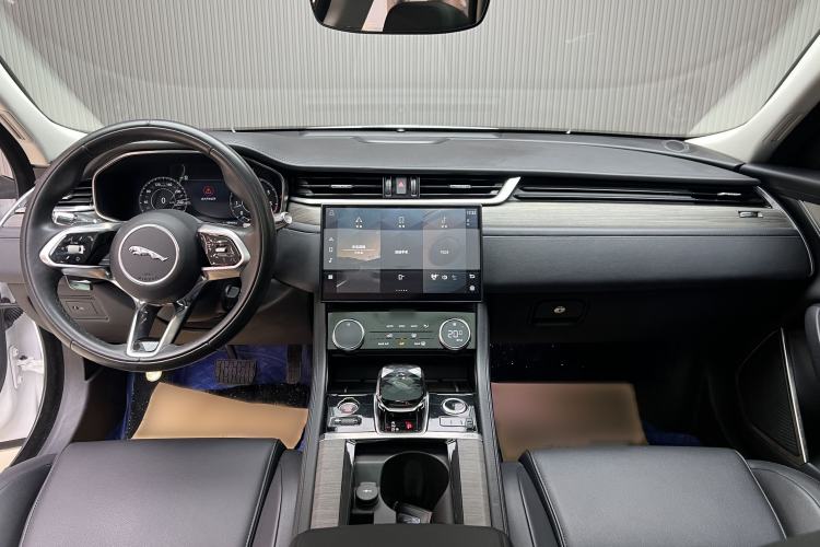 Used Jaguar XFL 2021 XFL 2.0T P200 Two-Wheel-Drive Elite Luxury Edition Interior 1