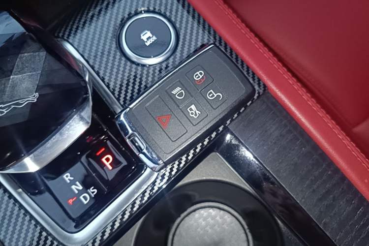 Used Jaguar XFL 2021 XFL 2.0T P250 Two-Wheel-Drive Elite Sport Edition Interior 1