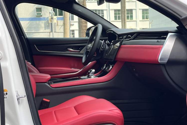 Used Jaguar XFL 2021 XFL 2.0T P250 Two-Wheel-Drive Elite Sport Edition Interior 2