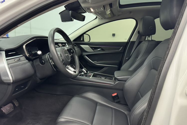 Used Jaguar XFL 2021 XFL 2.0T P200 Two-Wheel-Drive Elite Luxury Edition Interior 3