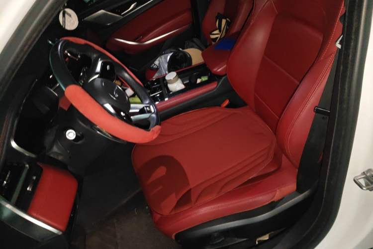Used Jaguar XFL 2021 XFL 2.0T P250 All-Wheel-Drive Shimmering Black Sport Edition Left Front Seat