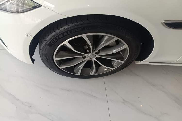 Used Jaguar XFL 2021 XFL 2.0T P250 Two-Wheel-Drive Elite Sport Edition Left Front Wheel Hub