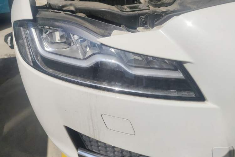 Used Jaguar XFL 2021 XFL 2.0T P250 Two-Wheel-Drive Luxury Deluxe Edition Right Front Headlight