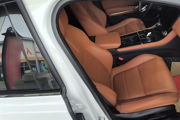 Used Jaguar XFL 2021 XFL 2.0T P250 All-Wheel-Drive Shimmering Black Sport Edition Right Front Seat