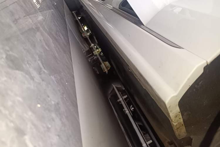 Used Jaguar XFL 2021 XFL 2.0T P250 Two-Wheel-Drive Elite Sport Edition Right Side Sill