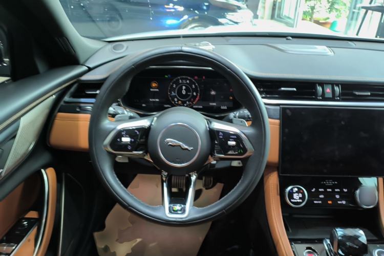 Used Jaguar XFL 2021 XFL 2.0T P250 All-Wheel-Drive Shimmering Black Sport Edition Steering Wheel