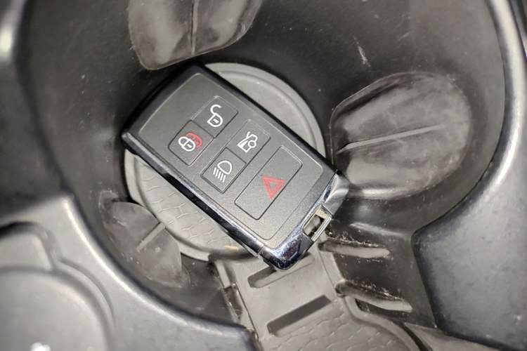 Used Jaguar XFL 2021 XFL 2.0T P200 Two-Wheel-Drive Elite Luxury Edition Vehicle Key