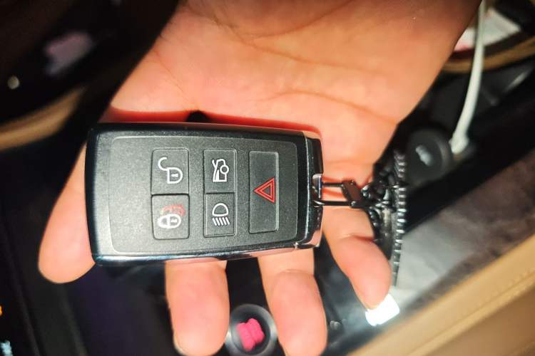 Used Jaguar XFL 2021 XFL 2.0T P250 Two-Wheel-Drive Luxury Deluxe Edition Vehicle Key