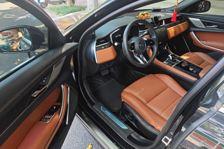 Used Jaguar XFL 2022 XFL 2.0T P250 Two-Wheel-Drive Elite Sport Edition Driver Seat