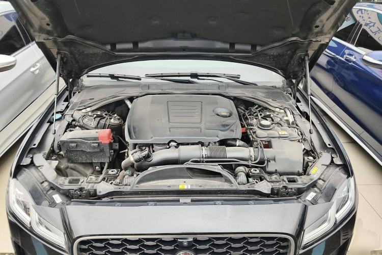 Used Jaguar XFL 2022 XFL 2.0T P250 Two-Wheel-Drive Elite Sport Edition Engine Bay