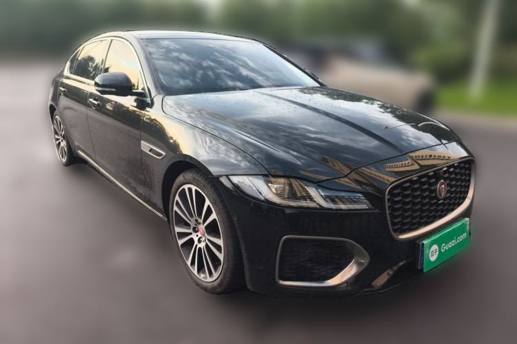 Used Jaguar XFL 2022 XFL 2.0T P250 Two-Wheel-Drive Prestige Luxury Edition Front Right 45 Deg
