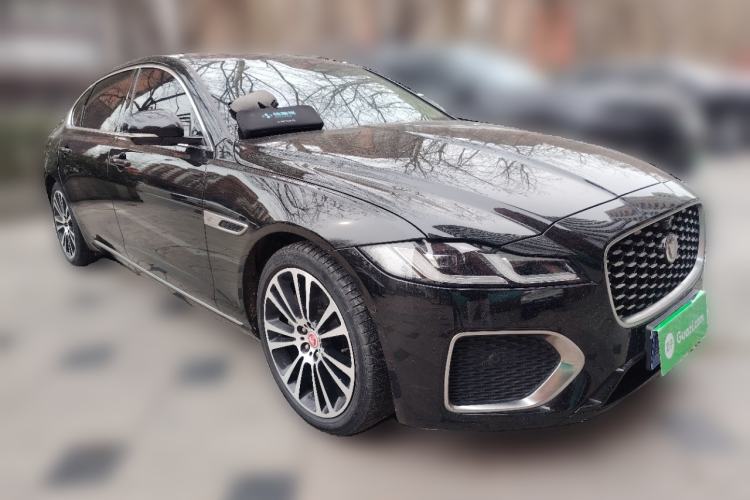 Used Jaguar XFL 2022 XFL 2.0T P250 Two-Wheel-Drive Prestige Luxury Edition Front Right 45 Deg