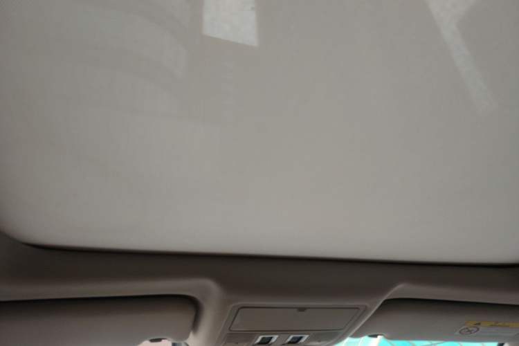 Used Jaguar XFL 2022 XFL 2.0T P250 Two-Wheel-Drive Prestige Luxury Edition Headliner