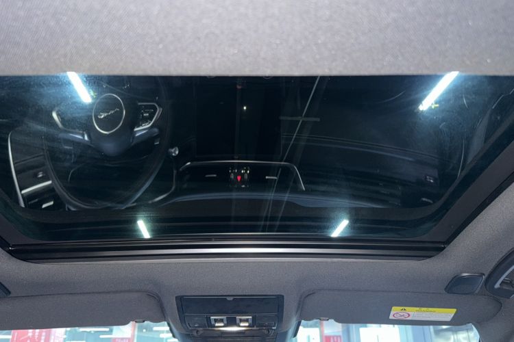 Used Jaguar XFL 2022 XFL 2.0T P250 Two-Wheel-Drive Elite Sport Edition Interior 3