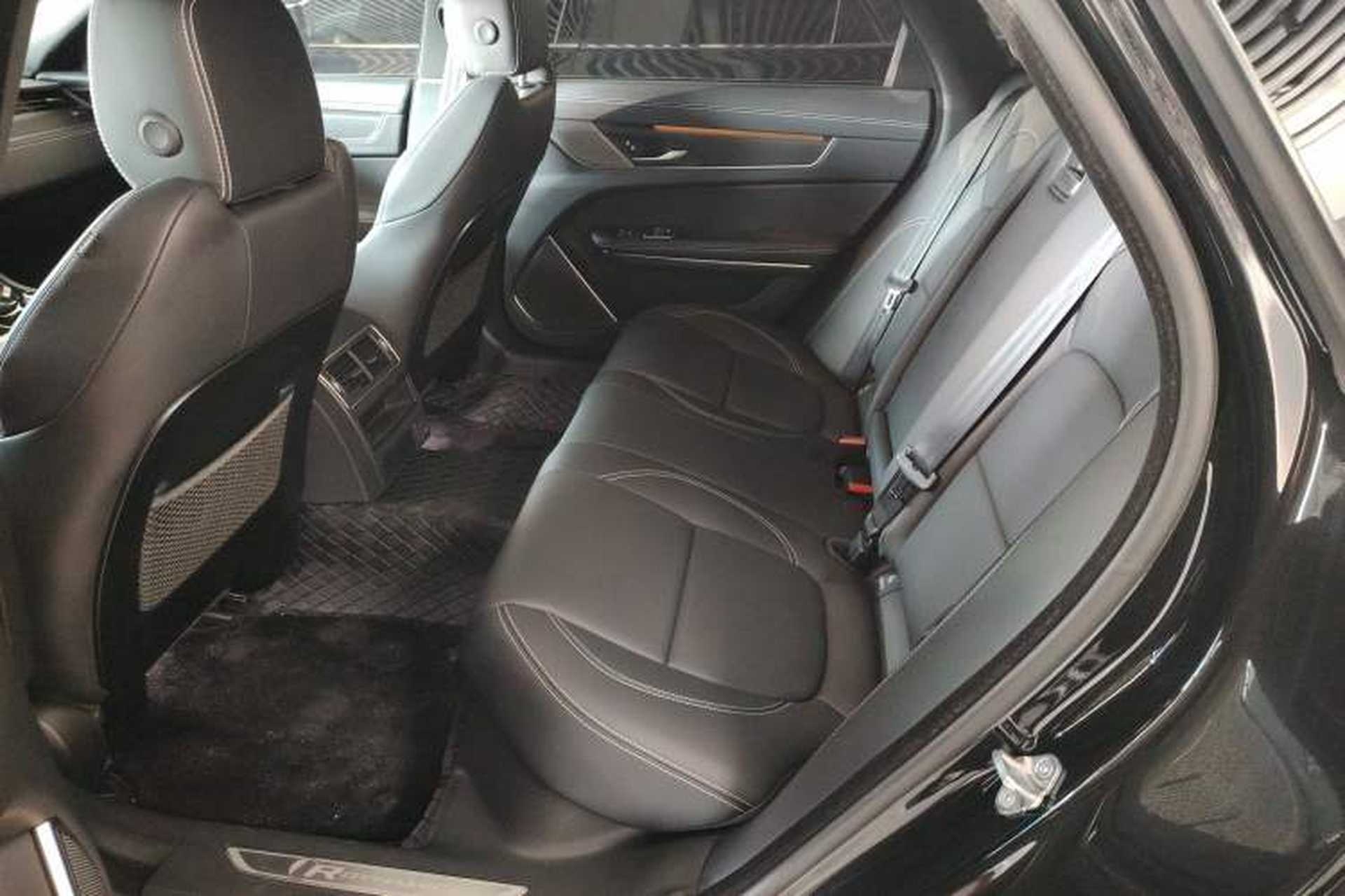 Used Jaguar XFL 2022 XFL 2.0T P250 Two-Wheel-Drive Elite Sport Edition Interior 4