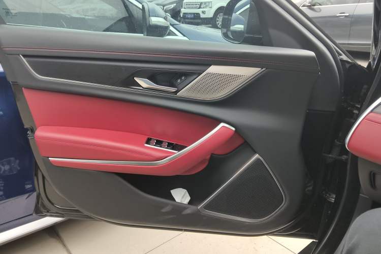 Used Jaguar XFL 2022 XFL 2.0T P250 Two-Wheel-Drive Elite Sport Edition Left Front Door Interior