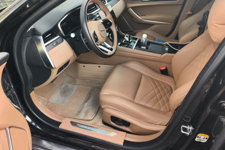 Used Jaguar XFL 2022 XFL 2.0T P250 Two-Wheel-Drive Prestige Luxury Edition Left Front Seat