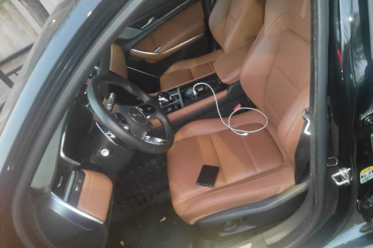 Used Jaguar XFL 2022 XFL 2.0T P250 Two-Wheel-Drive Elite Sport Edition Left Front Seat