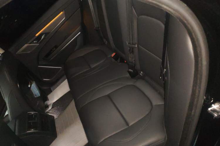 Used Jaguar XFL 2022 XFL 2.0T P200 Two-Wheel-Drive Elite Luxury Edition Left Rear Seat