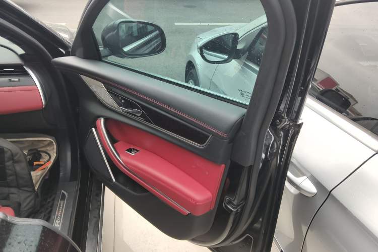 Used Jaguar XFL 2022 XFL 2.0T P250 Two-Wheel-Drive Elite Sport Edition Right Front Door Interior