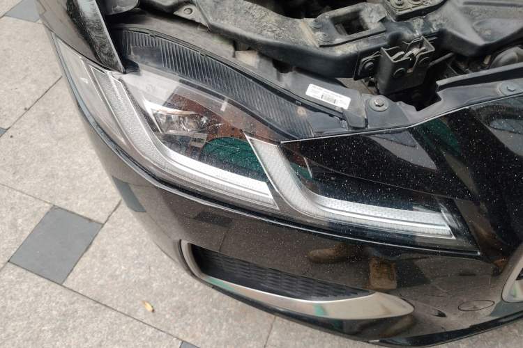 Used Jaguar XFL 2022 XFL 2.0T P250 Two-Wheel-Drive Prestige Luxury Edition Right Front Headlight