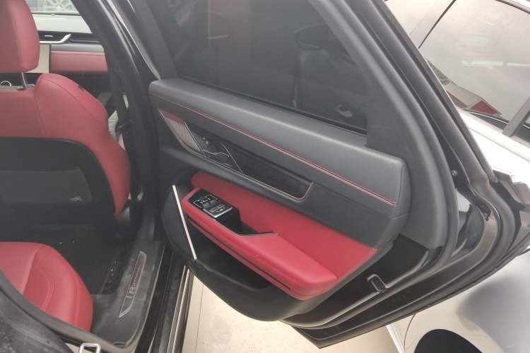 Used Jaguar XFL 2022 XFL 2.0T P250 Two-Wheel-Drive Elite Sport Edition Right Rear Door Interior