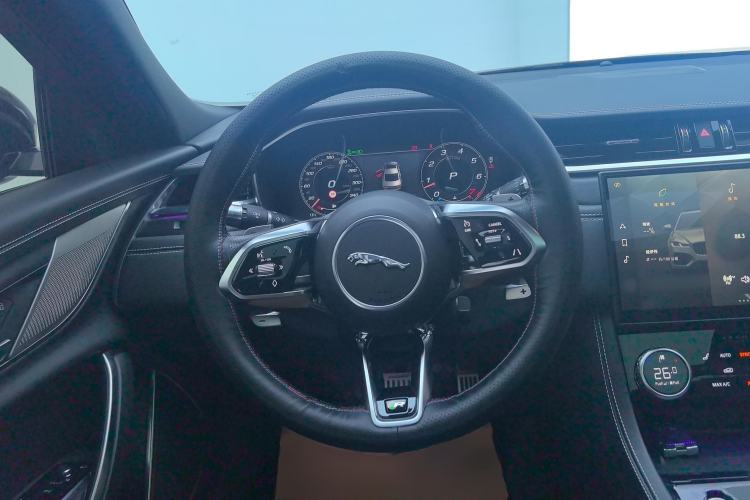 Used Jaguar XFL 2022 XFL 2.0T P250 Two-Wheel-Drive Elite Sport Edition Steering Wheel