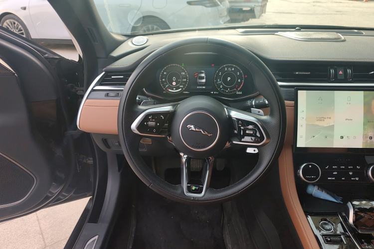 Used Jaguar XFL 2022 XFL 2.0T P250 Two-Wheel-Drive Elite Sport Edition Steering Wheel