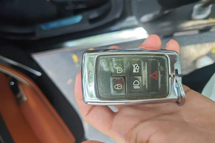 Used Jaguar XFL 2022 XFL 2.0T P250 Two-Wheel-Drive Elite Sport Edition Vehicle Key