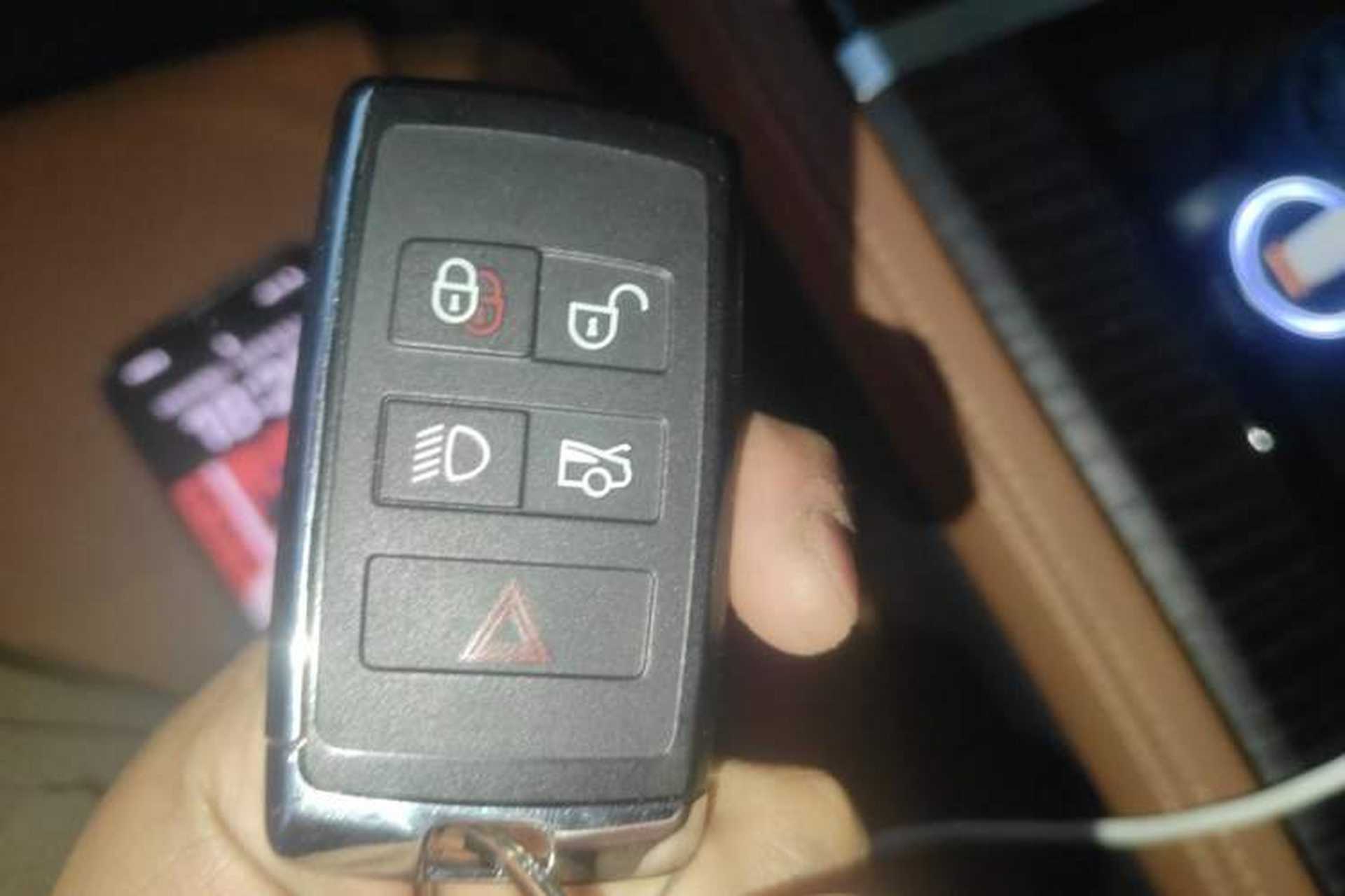Used Jaguar XFL 2022 XFL 2.0T P250 Two-Wheel-Drive Elite Sport Edition Vehicle Key