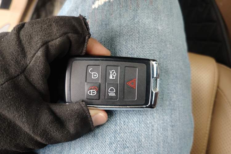 Used Jaguar XFL 2022 XFL 2.0T P250 Two-Wheel-Drive Prestige Luxury Edition Vehicle Key