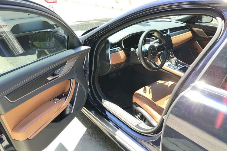 Used Jaguar XFL 2022 XFL 2.0T P250 Two-Wheel-Drive Elite Sport Edition Driver Seat
