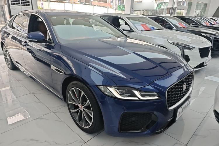 Used Jaguar XFL 2022 XFL 2.0T P250 Two-Wheel-Drive Elite Sport Edition Front Right 45 Deg
