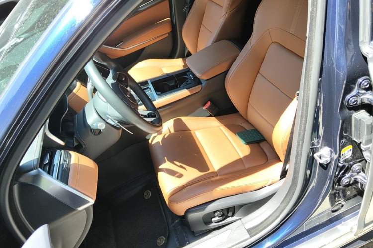 Used Jaguar XFL 2022 XFL 2.0T P250 Two-Wheel-Drive Elite Sport Edition Left Front Seat