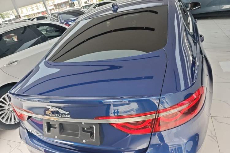 Used Jaguar XFL 2022 XFL 2.0T P250 Two-Wheel-Drive Elite Sport Edition Rear