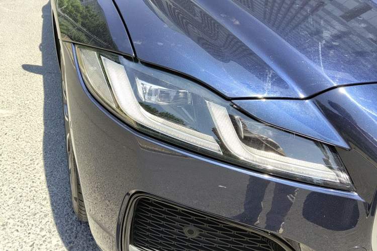Used Jaguar XFL 2022 XFL 2.0T P250 Two-Wheel-Drive Elite Sport Edition Right Front Headlight