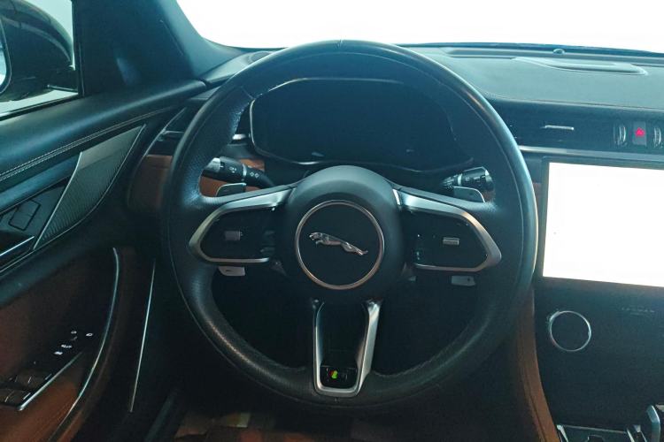 Used Jaguar XFL 2022 XFL 2.0T P250 Two-Wheel-Drive Elite Sport Edition Steering Wheel