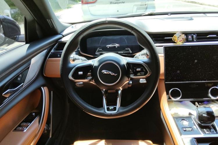 Used Jaguar XFL 2022 XFL 2.0T P250 Two-Wheel-Drive Elite Sport Edition Steering Wheel