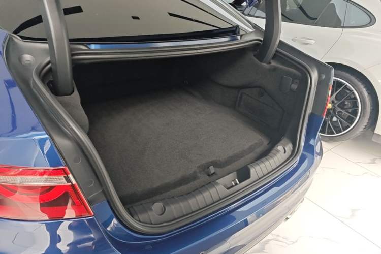 Used Jaguar XFL 2022 XFL 2.0T P250 Two-Wheel-Drive Elite Sport Edition Trunk