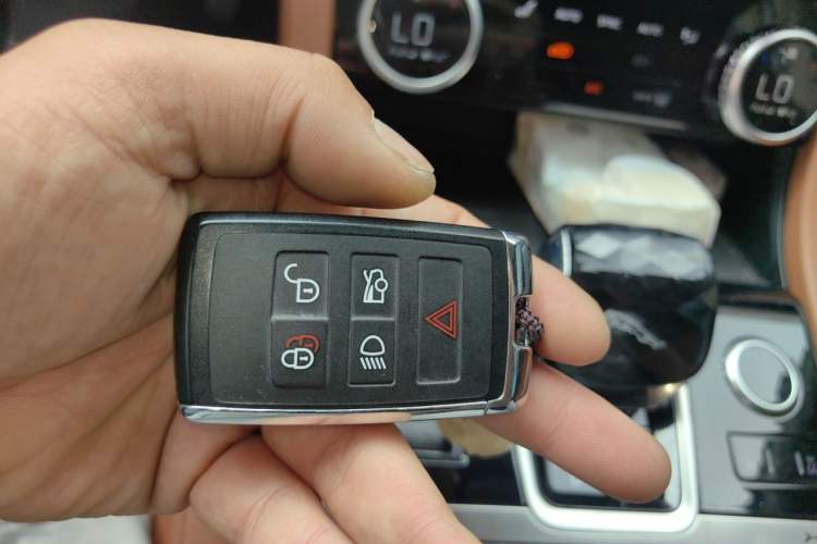 Used Jaguar XFL 2022 XFL 2.0T P250 Two-Wheel-Drive Elite Sport Edition Vehicle Key