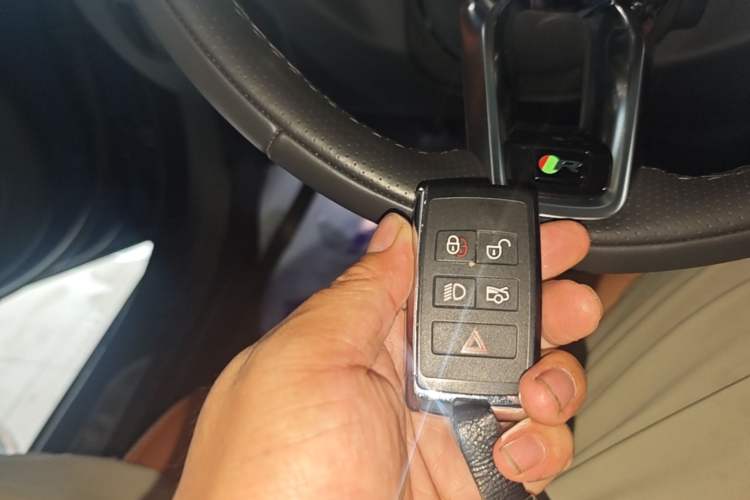 Used Jaguar XFL 2022 XFL 2.0T P250 Two-Wheel-Drive Elite Sport Edition Vehicle Key